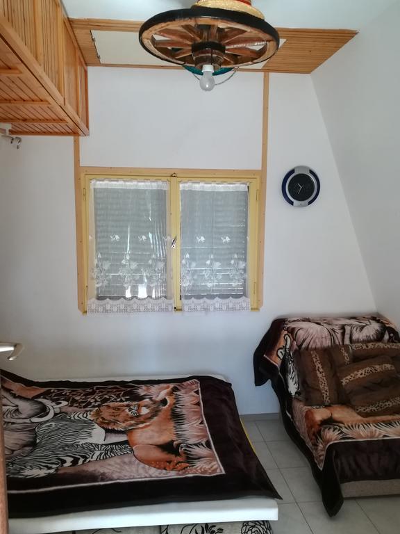 Tiszavirag Nyaralohaz Villa Szeged Ngoại thất bức ảnh
