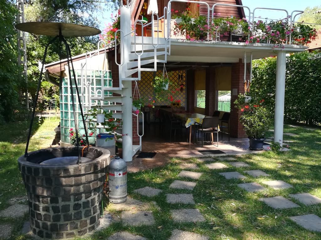 Tiszavirag Nyaralohaz Villa Szeged Ngoại thất bức ảnh