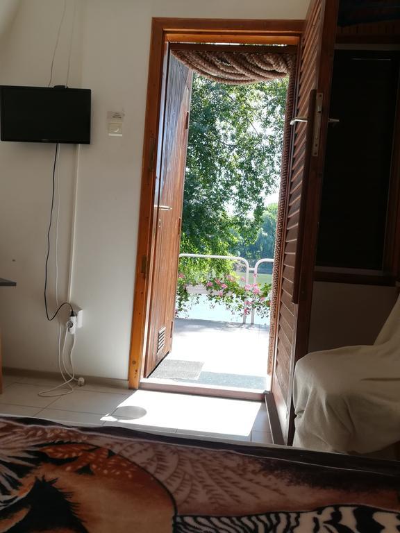 Tiszavirag Nyaralohaz Villa Szeged Ngoại thất bức ảnh